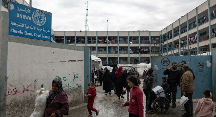 Anche il Giappone sospende i finanziamenti all’Unrwa