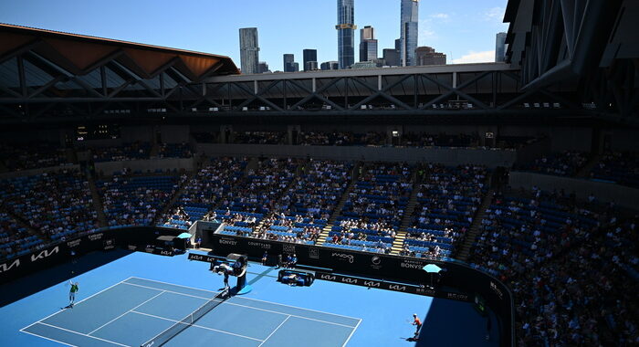 Australian Open: Medvedev e Tsitsipas avanti, ok Coco Gauff