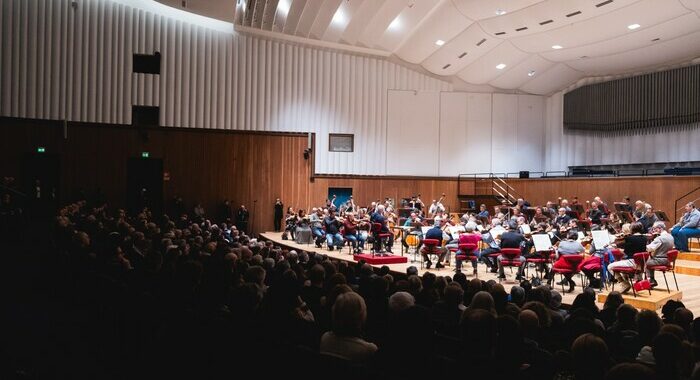 Barenboim con la Filarmonica della Scala, Shoah non è finita