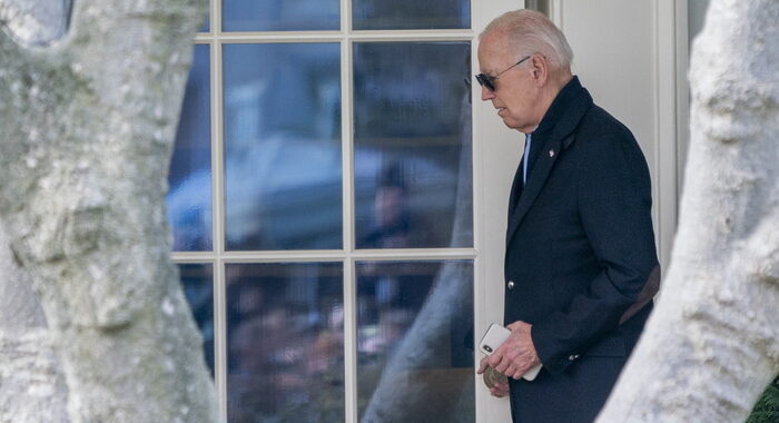 Biden: approvare aiuti per Kiev, a rischio sicurezza Usa e Nato