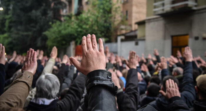 Cassazione, contro il saluto romano applicare la legge Scelba