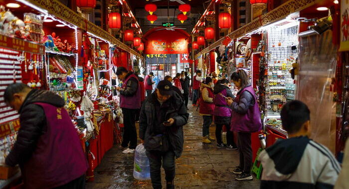 Cina in deflazione a dicembre, prezzi al consumo a -0,3%