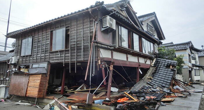 Giappone: sale a 62 il bilancio morti del terremoto di Capodanno