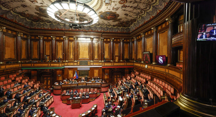 Il Senato approva il ddl Autonomia, passa alla Camera