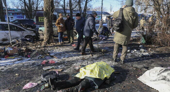 Kiev, missili russi sul Donetsk, civili feriti nelle loro case