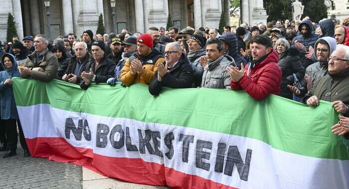 Lettera su balneari in definizione, Roma chiede tempo a Ue