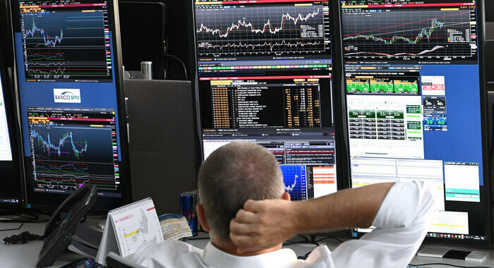 Lo spread tra Btp e Bund apre in calo a 155 punti