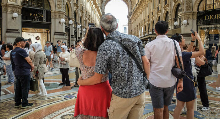 Nel 2023 turisti record a Milano con 8,5 milioni di arrivi