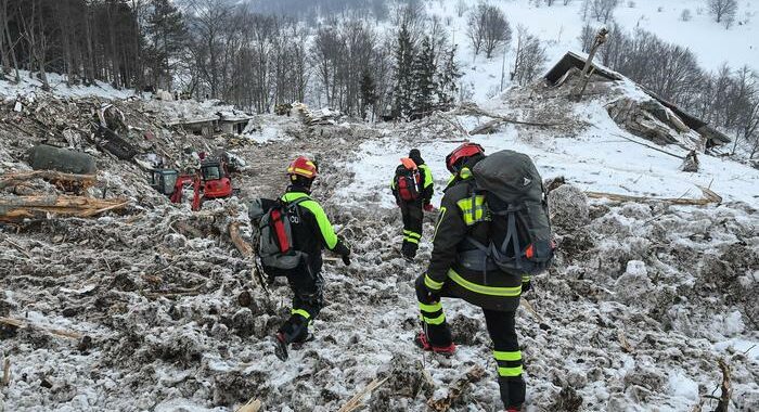 Rigopiano: 7 anni fa la tragedia, giorno di dolore e ricordo