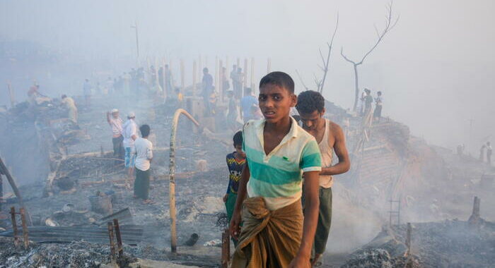 Rogo in campo profughi Bangladesh, 4.000 Rohingya sfollati