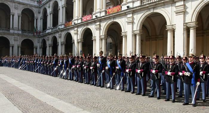 ‘Sessismo e punizioni in Accademia’, indagato ufficiale