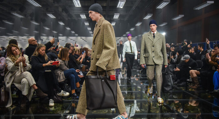 Sprint di Prada ad Hong Kong (+5%), interessa ai Wertheimer