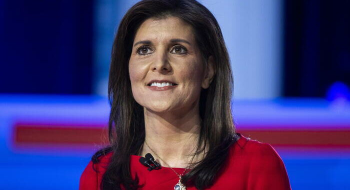 Trump mette in dubbio cittadinanza Haley, ‘non eleggibile’