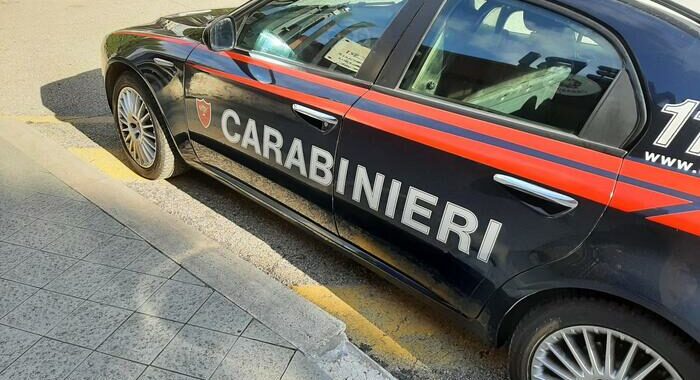 Violenza sessuale su minorenne, arrestato vicino di casa