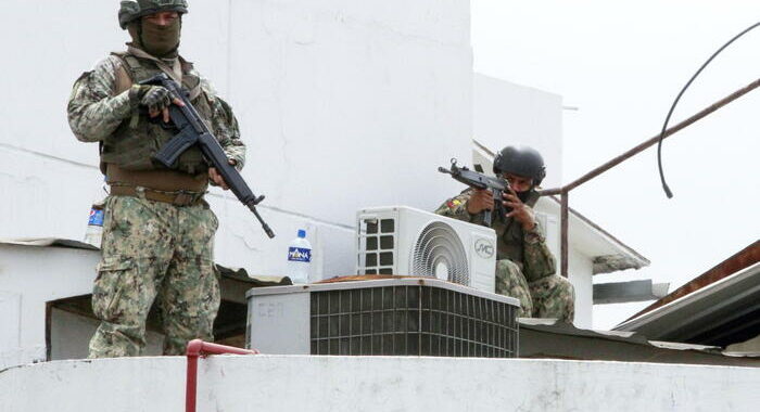 Violenze nell’Ecuador, sette carceri ancora fuori controllo