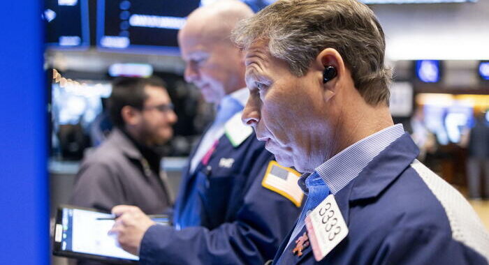 Wall Street apre contrastata, Dj -0,05%, Nasdaq +0,13%