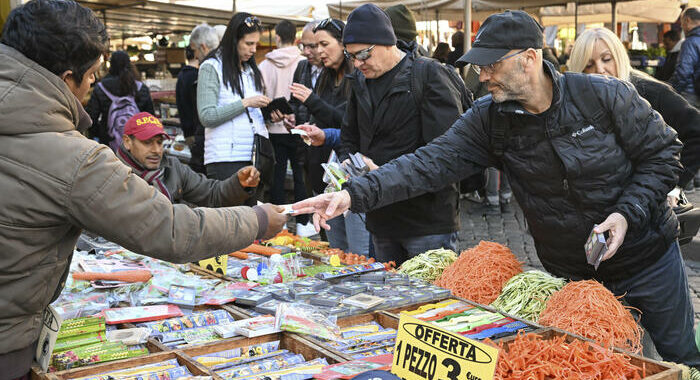 A gennaio il tasso di inflazione risale allo 0,8%