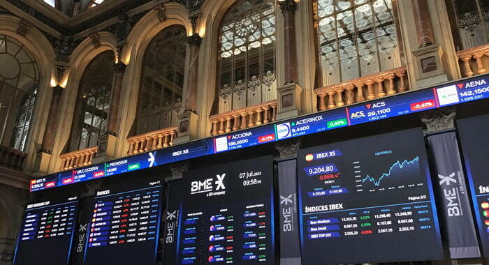 Borsa: l’Europa positiva, in lieve calo i titoli di Stato