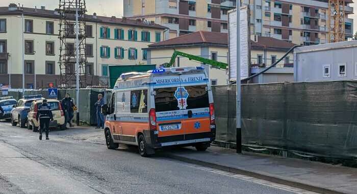 Crollo in cantiere a Firenze, vittime tra gli operai