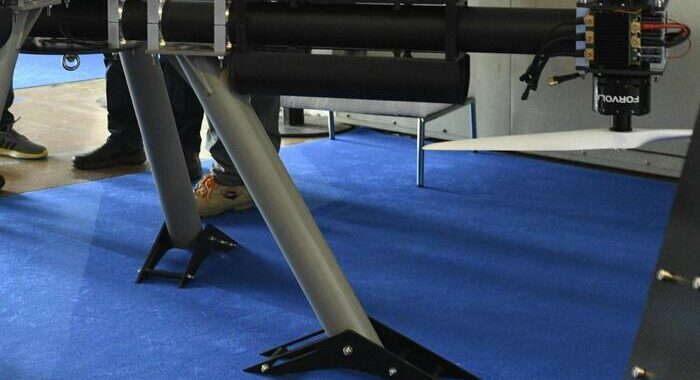 Droga e cellulari con droni nelle carceri, 4 arresti