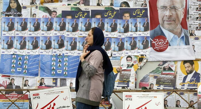 ‘Facevano campagna per boicottare il voto’, 50 arresti in Iran