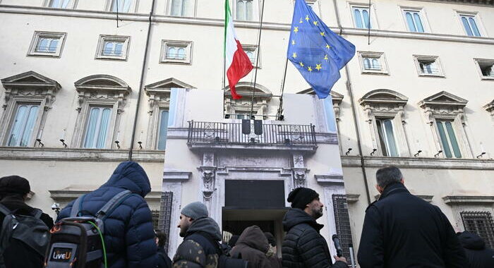 Fonti P.Chigi, con Commissione Ue collaborazione costruttiva