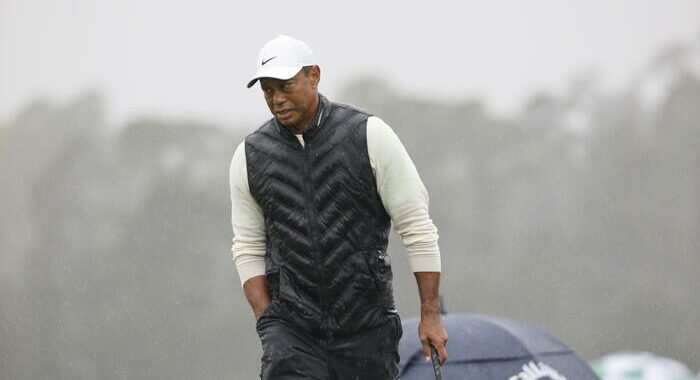 Golf: Genesis Invitational, falsa partenza per Tiger Woods