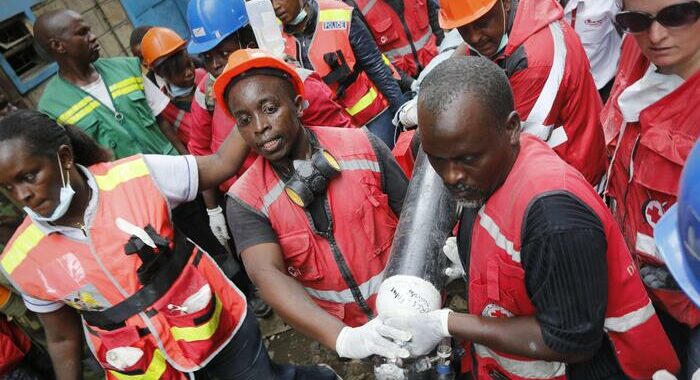 Kenya, esplosione di gas e incendio a Nairobi: 300 feriti