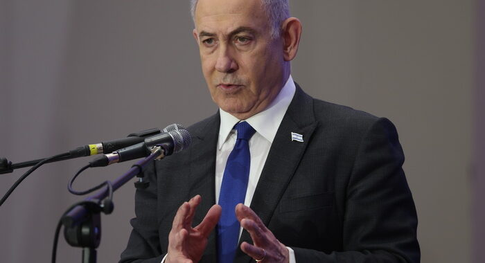 Netanyahu approva limitazioni accesso a Spianata moschee