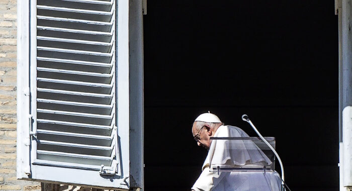 Persiste l’influenza, il Papa sospende le udienze di oggi