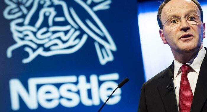 Ricavi di Nestlé in calo, l’effetto cambio batte i rincari