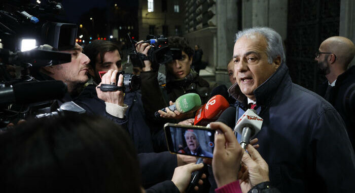 Roberto Salis contro il governo, ‘Ilaria resterà in cella’