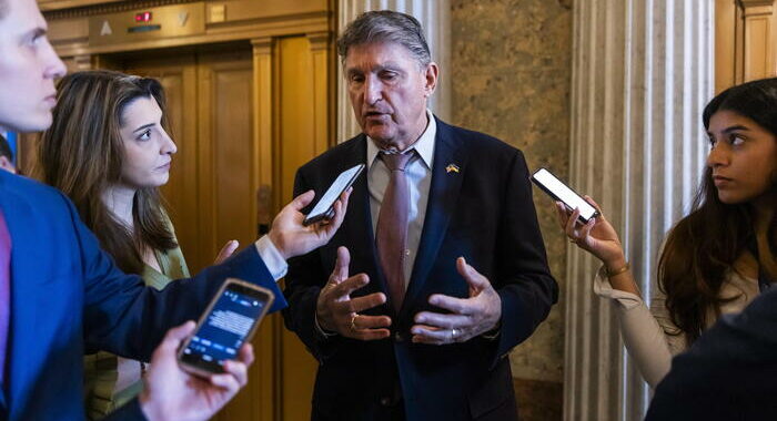 Usa 2024: senatore dem Joe Manchin, non sfidero’ Joe Biden