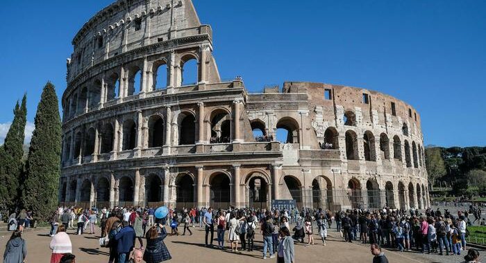 A Pasqua 7 milioni di presenze, in forte aumento gli stranieri