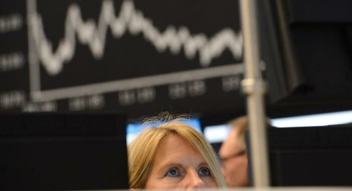 Borsa: l’Europa chiude cauta un trimestre in rally