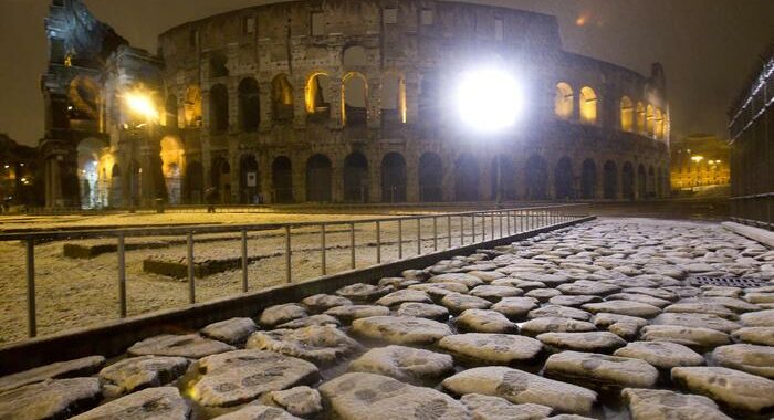 Dalle 20,30 un’ora di buio, oggi è l’Eart hour