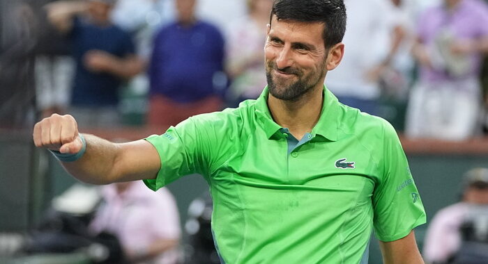 Djokovic torna a Indian Wells e batte Vukic in tre set