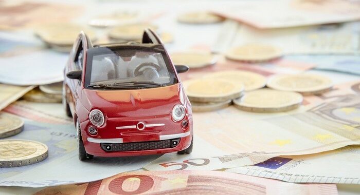 Il costo medio dell’Rc auto è salito del 10,5% in due anni