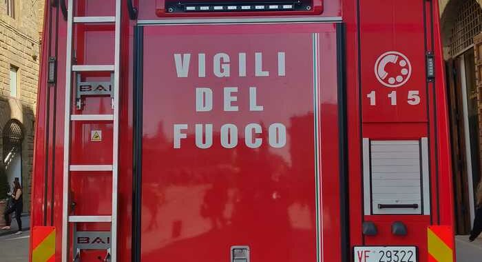 Incendio in un’abitazione nel Pisano, morte due donne