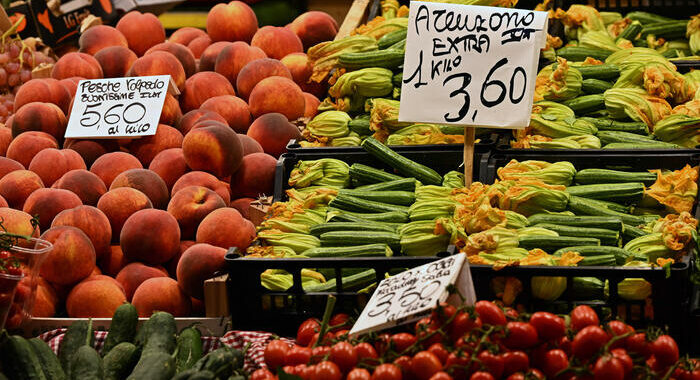 La Bce taglia le stime sull’inflazione, nel 2024 sarà 2,3%