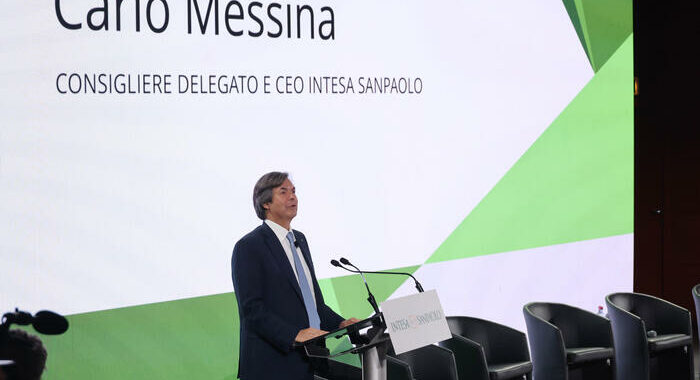 Messina ridisegna Intesa Sanpaolo per la banca del futuro