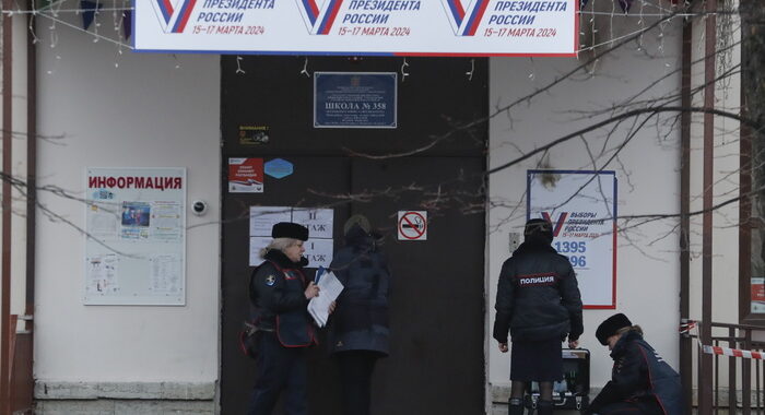 Ong, ‘salgono a 74 gli arresti ai seggi in Russia’