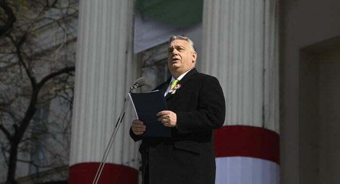 Orban, ‘siamo stati fregati in Ue, è tempo della rivolta’