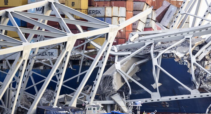 Ponte Baltimora, ‘la nave aveva perso il controllo’