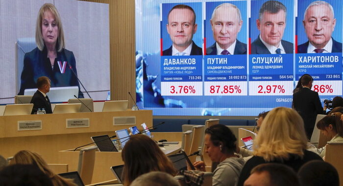 Putin, dall’esito del voto totale fiducia dei cittadini