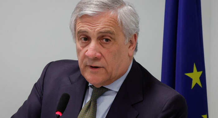 Tajani, ‘propaganda le accuse dei russi a Kiev, Usa e Gb’