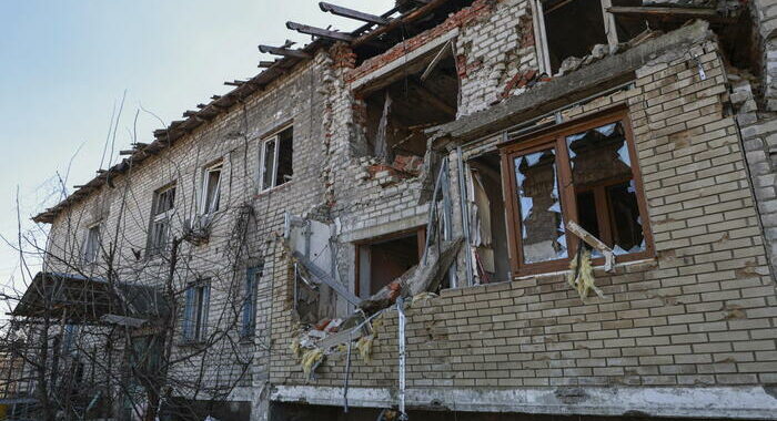 Ucraina, bombe russe sul Donetsk e su Kharkiv: 5 feriti