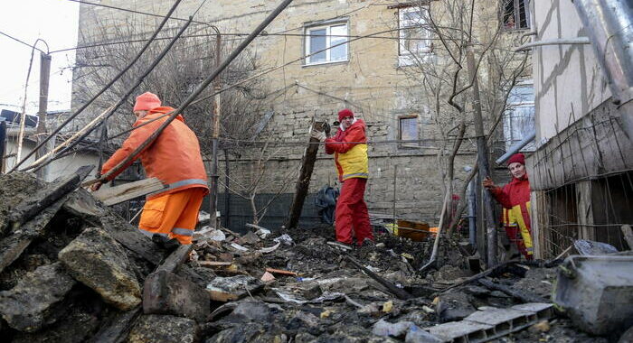 Ucraina: droni russi su Odessa, un morto e sette feriti