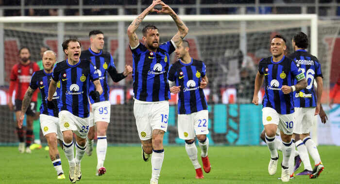 2-1 al Milan, scudetto e seconda stella per l’Inter