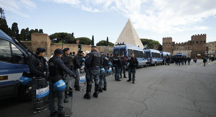 25 Aprile: tensione a Roma tra Brigata ebraica e pro Palestina